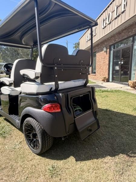 2026 Club Car Tempo - 4 Forward Lithium - HP Golf Cart